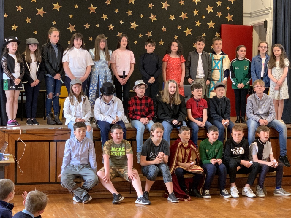 P7 Leavers’ Show 2021 - Snow White & the Seven Jockey’s